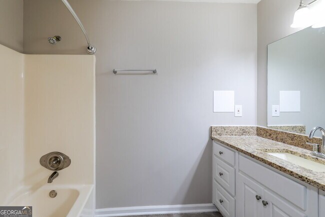 Building Photo - 2958 Quinbery Dr