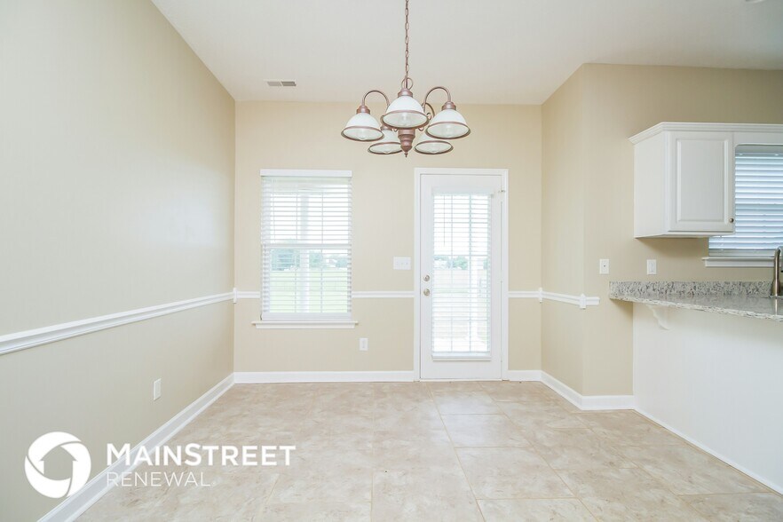 Building Photo - 658 Fleming Farms Dr