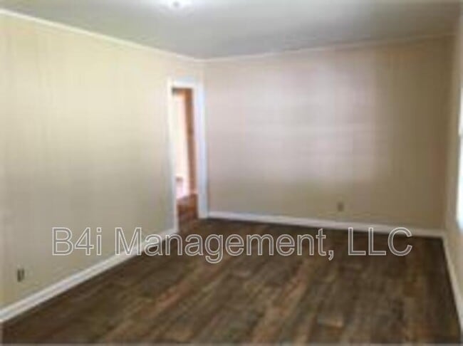 Building Photo - 1108 George Cir