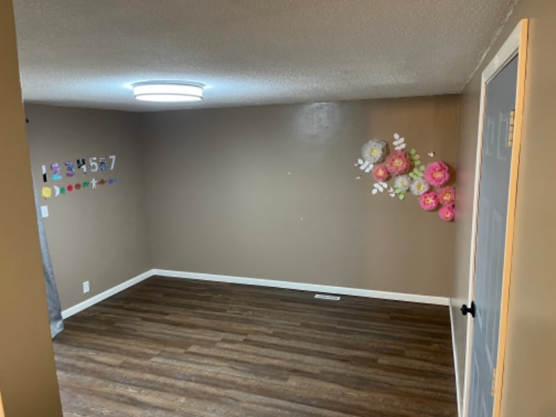 Building Photo - 609 Edgewood Dr