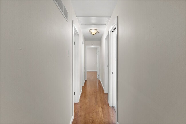 Building Photo - 4685 Colima Ct