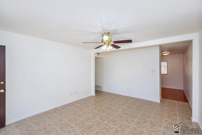 Building Photo - 1314 E 23rd Pl