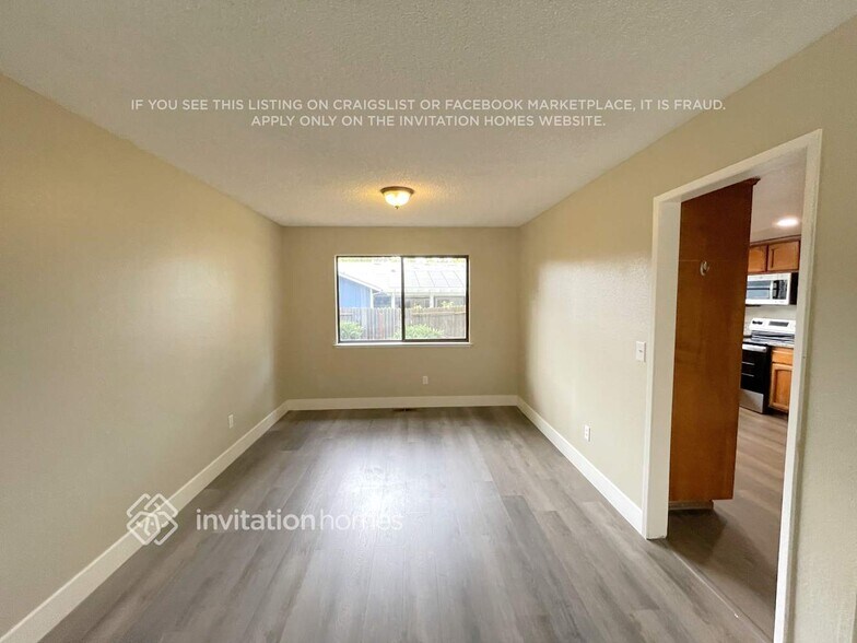 Building Photo - 5927 Moon Rock Way