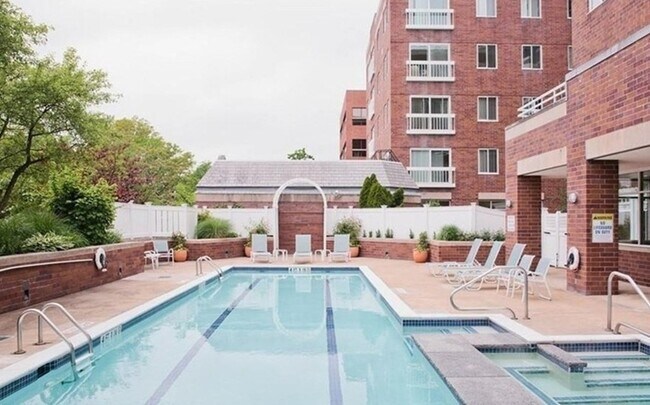 Building Photo - 950 Massachusetts Ave