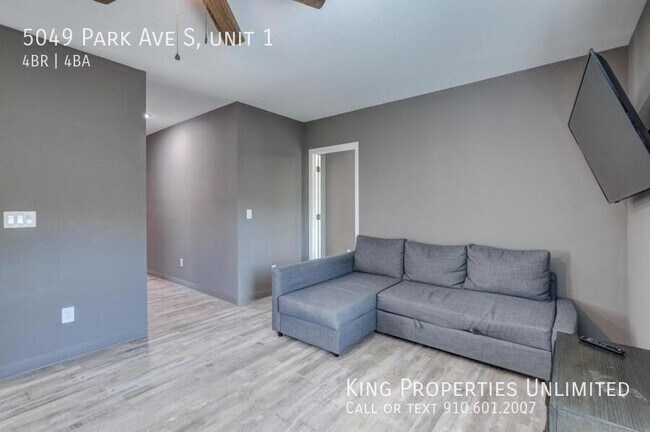 Building Photo - 5049 Park Ave