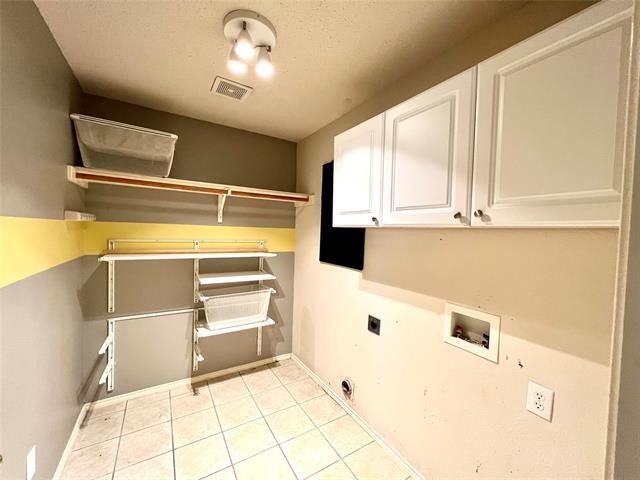 Building Photo - 9900 Tyler Dr