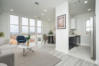 Building Photo - 144 Bergen Ave