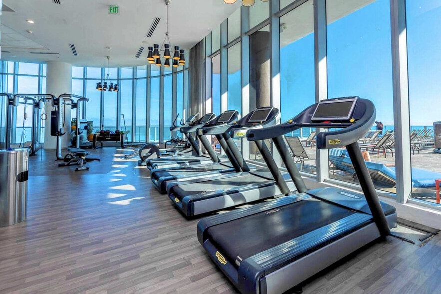 Building Photo - 4111 S Ocean Dr