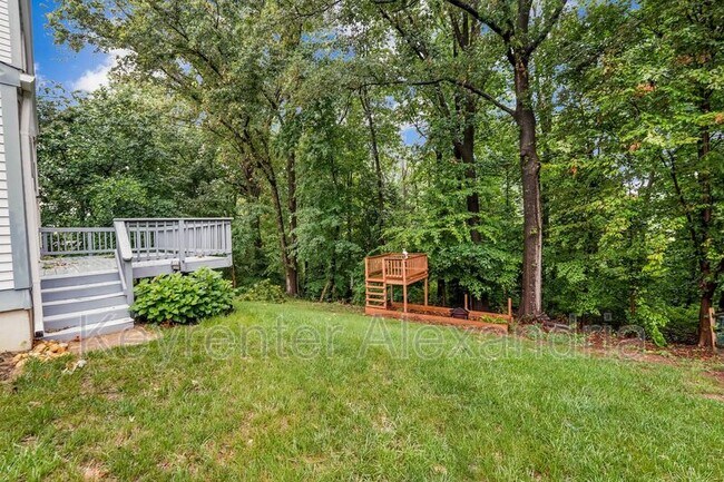 Building Photo - 6410 Kings Landing Rd