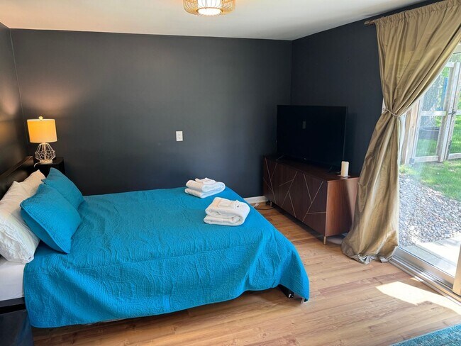 Building Photo - large modern home with big backyard, peace...