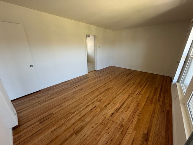 Interior Photo - w4061