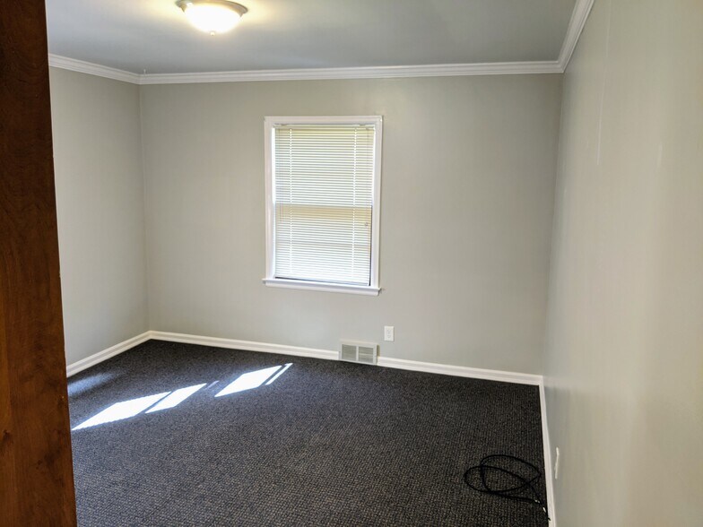 Building Photo - 807 Arlington Ave