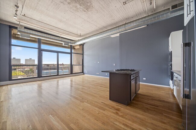 Building Photo - 1530 S State St