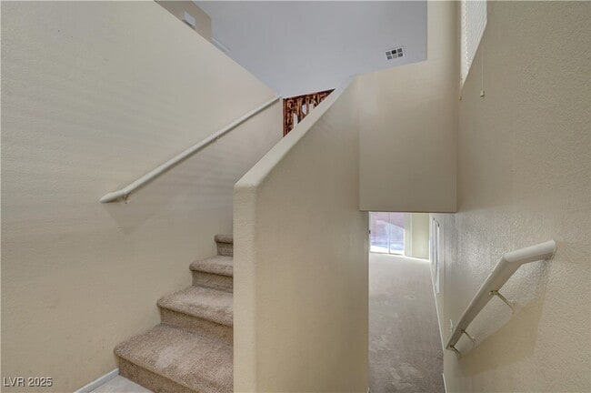 Building Photo - 5052 Whistling Acres Ave