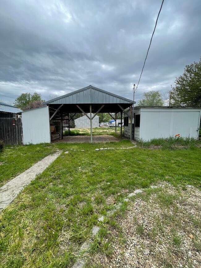Building Photo - Quaint Single Level Home in New Plymouth