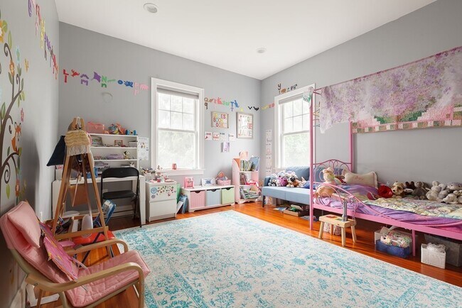 Building Photo - 70 Arlington St