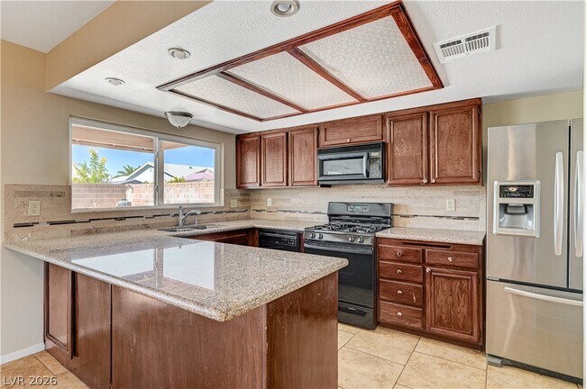 Building Photo - 6813 W Greydawn Dr