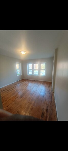 Living Room - 1704 N Mason Ave
