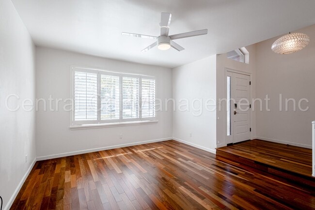 Building Photo - 4 Bedroom/2 Bath Home with a Pool and Sola...