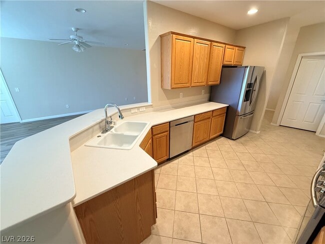 Building Photo - 2501 Solera Sky Dr