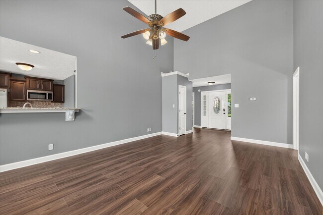 Building Photo - 645 Fox Hound Dr