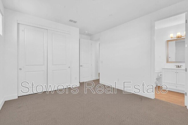 Building Photo - 176 Raven Cir