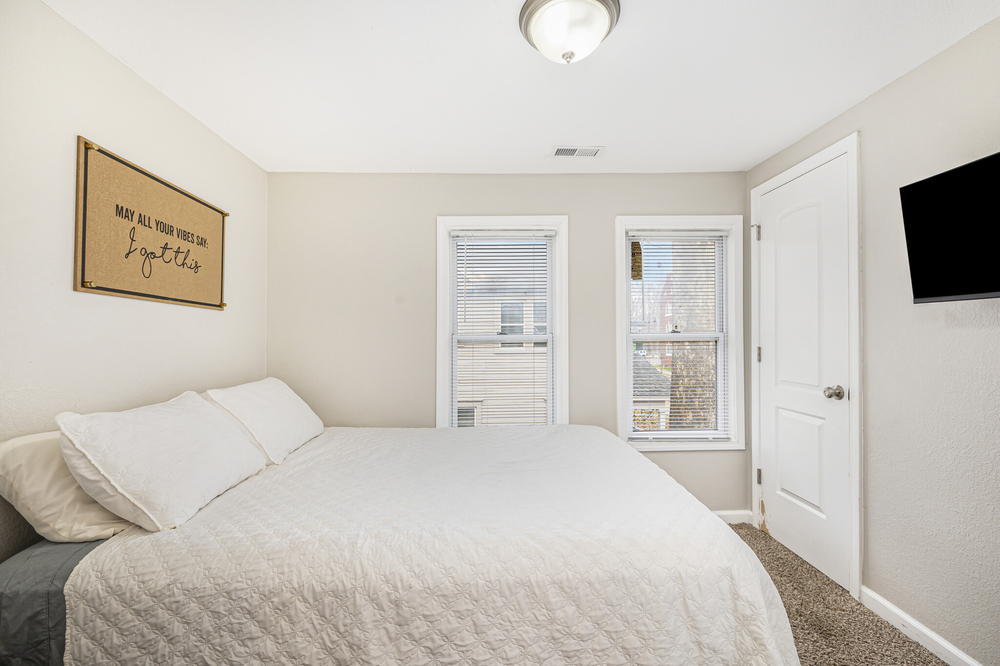 Furnished Bed - 4616 Tracy Ave