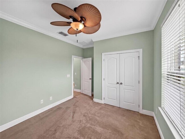 Building Photo - 2062 Redbay Ave