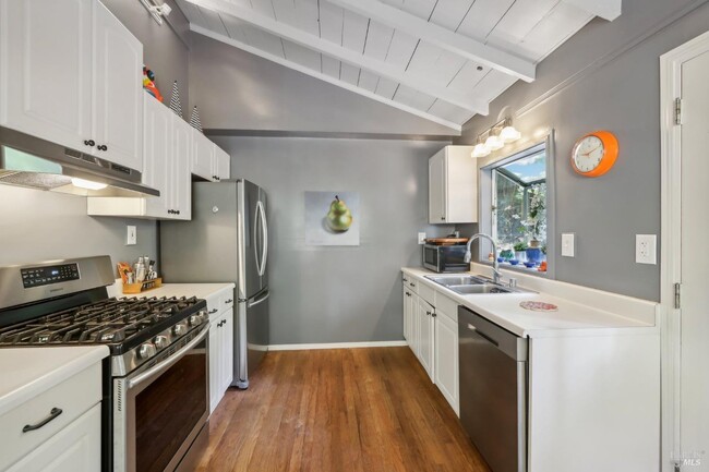 Building Photo - 14523 Old Cazadero Rd