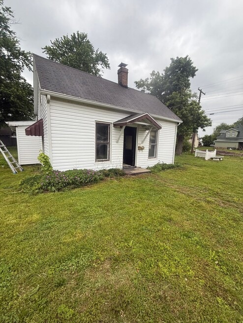 Building Photo - 533 Higgins St