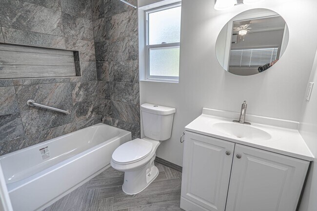 Building Photo - Accessory Dwelling Unit -  2 Bedroom Unit ...
