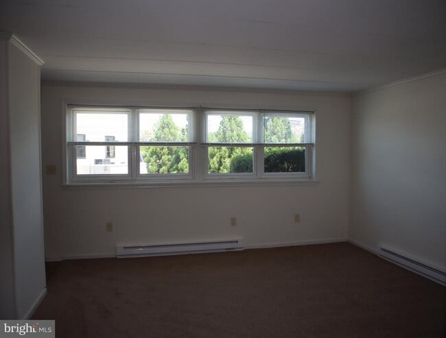Building Photo - 319 Camden Ave
