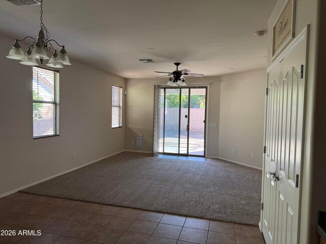 Building Photo - 2667 E Canyon Creek Dr