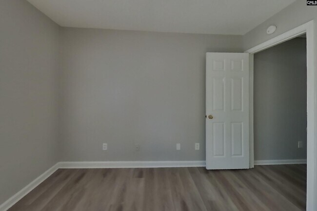 Building Photo - 112 Hedgefield Rd