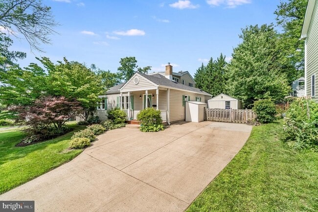 Primary Photo - 2962 Strathmeade St