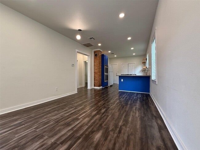 Building Photo - 1 Canal Ct