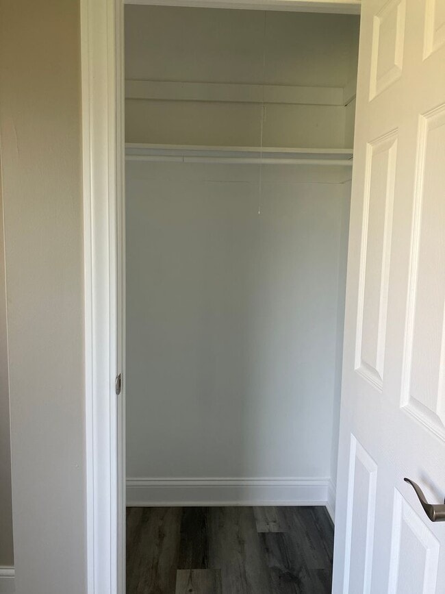 Building Photo - 2406 Triplett Blvd