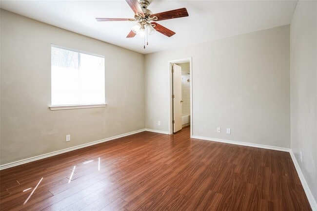 Building Photo - 5813 Wideleaf Dr