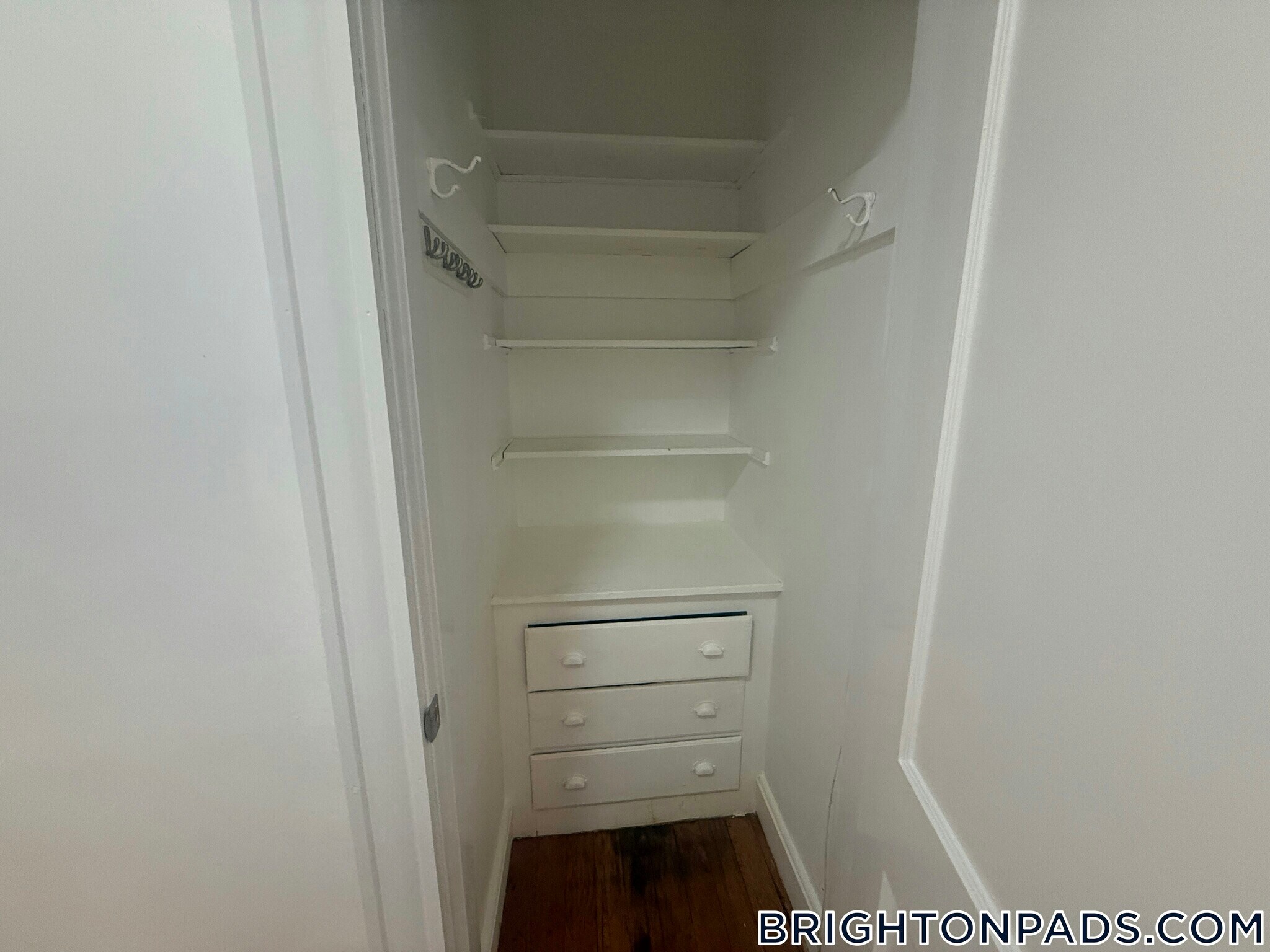 Building Photo - 47 Strathmore Rd