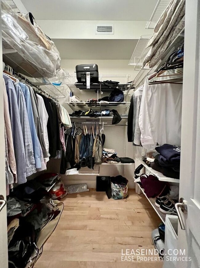 Building Photo - 1433 R St NW