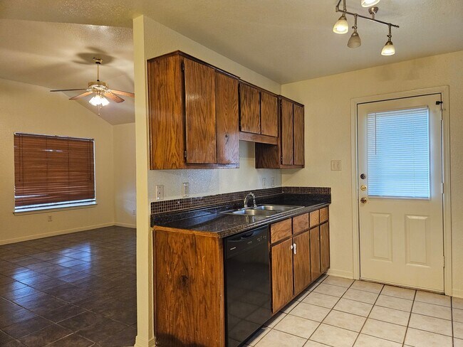 Building Photo - 3015 Cantabrian Dr