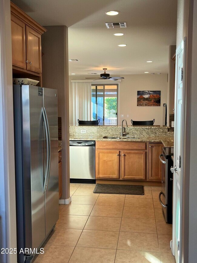 Building Photo - 26197 Vista Dr