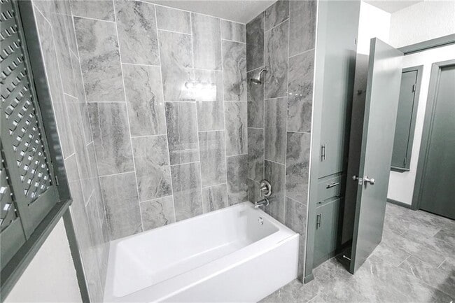 Building Photo - 3606 San Blas Dr