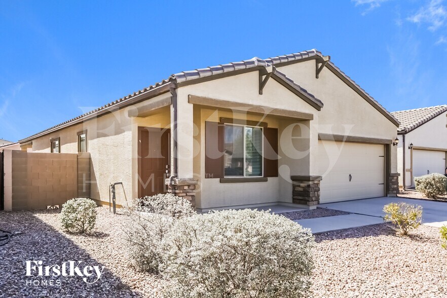 Building Photo - 38105 W Isabella Ln