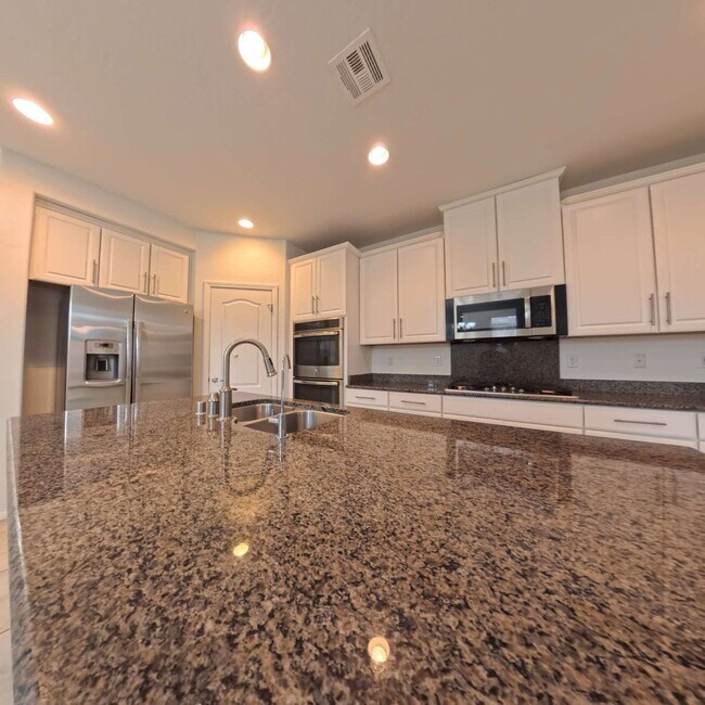 Building Photo - Exceptional Dual Master Residence with Modern Upgrades