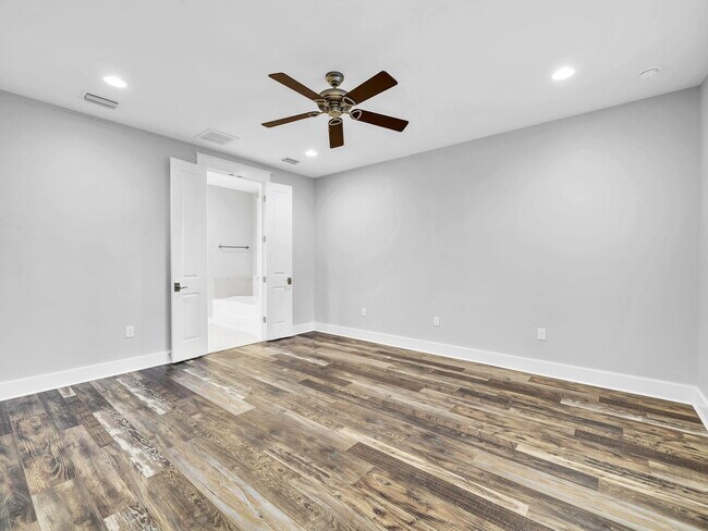 Building Photo - 741 Breakers Street