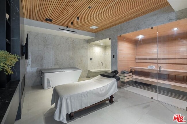 Building Photo - 766 Paseo Miramar