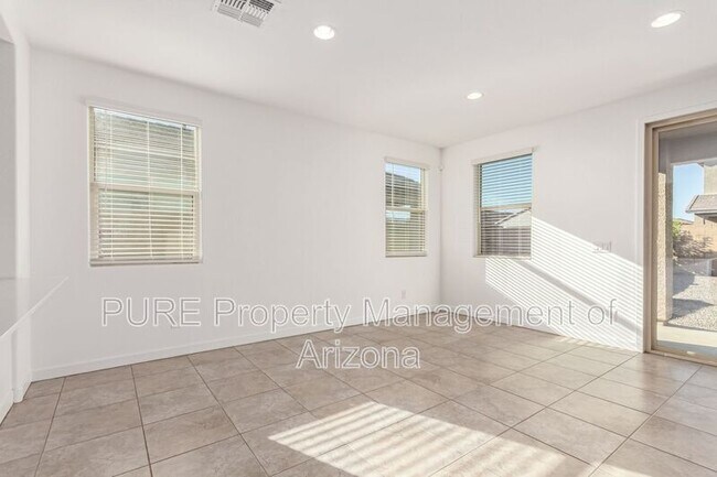 Building Photo - 9206 W Roma Ave