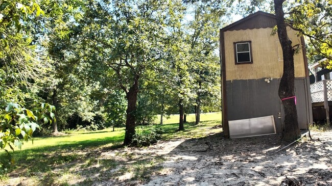 Building Photo - 251 Oakdale Dr