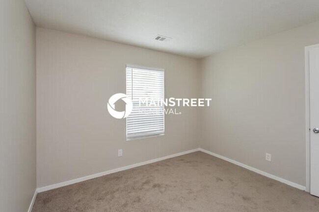 Building Photo - 3 Bedroom Pet-Friendly Home in Lithonia, GA with Main Street Renewal